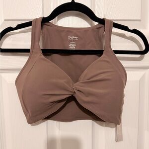 NWT BuffBunny Twisted Curve Sports Bra